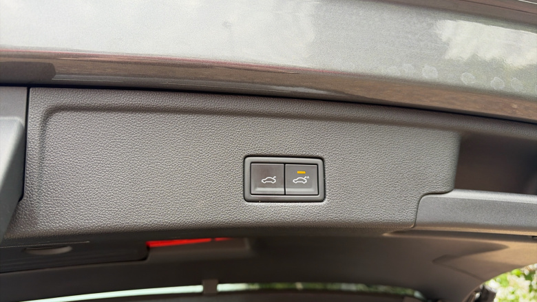 Volkswagen Touareg 3.0 V6 TDI 4Motion Black Edition 5dr Tip Auto Diesel Estate